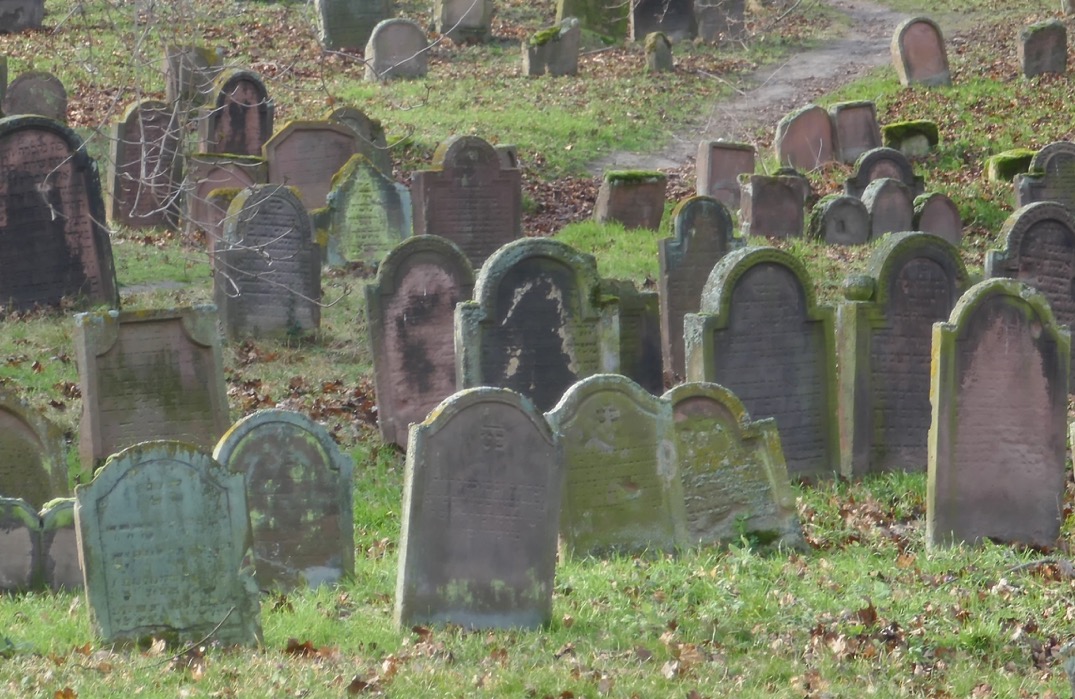 11 - Worms - Jüdischer Friedhof - 02 - Arbeitskopie 2.jpg